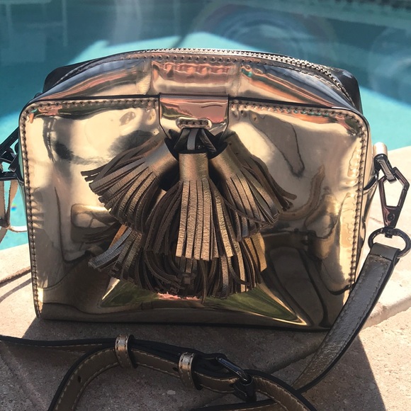 Rebecca Minkoff Handbags - ❤️💛PRICE DROP! ! Gold small Rebecca Minkoff purse